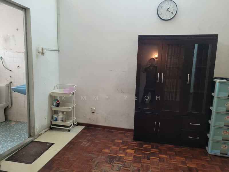 Rumah Teres 2 Tingkat untuk Dijual di Pandamaran (Klang) - Kimmy Yeoh - 1st floor living hall - PropertyGuru.com.my
