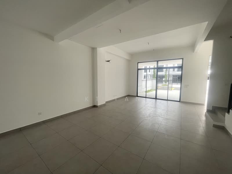 2-storey Terraced House for Sale in Taman Mount Austin (Tebrau) - KT Tan - Living Room - PropertyGuru.com.my