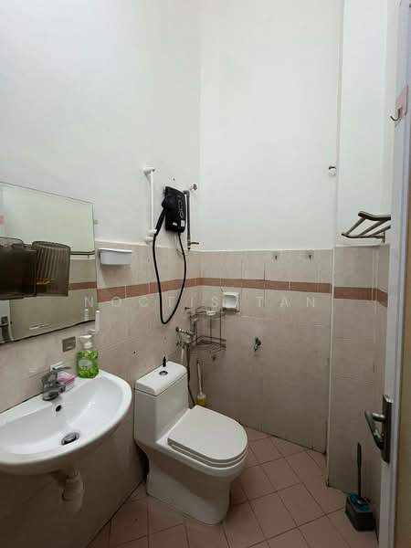 1-storey Terraced House for Rent in Taman Setia Indah (Tebrau) - Noctis Tan - Bathroom - PropertyGuru.com.my