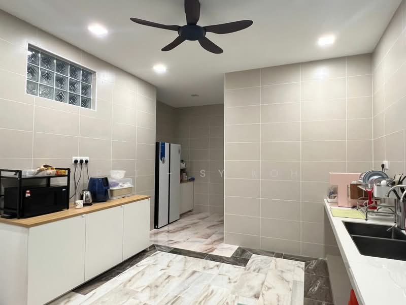 Semi-Detached House for Sale in Taman Segar Perdana (Cheras) - Pat - Sy Koh - Kitchen - PropertyGuru.com.my