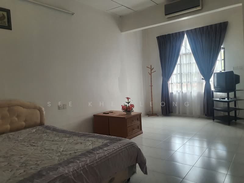 2-storey Terraced House for Rent in Taman Lake View (Taiping) - See Khei Leong - Bedroom - PropertyGuru.com.my