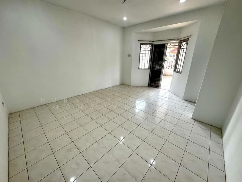 Rumah Teres 2 Tingkat untuk Dijual di Seri Kembangan (Selangor) - Nuraishah Binti Mohamed Azmi - PropertyGuru.com.my