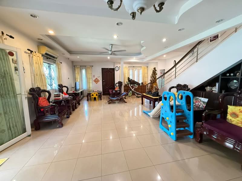 Rumah Teres untuk Dijual di Shah Alam (Selangor) - Patrick Leong - Living Room - PropertyGuru.com.my