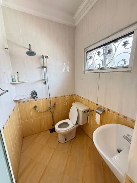 Rumah Teres untuk Dijual di Shah Alam (Selangor) - Patrick Leong - Bathroom - PropertyGuru.com.my