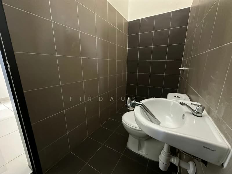 Terraced House for Sale in Dengkil (Selangor) - Firdaus N - Bathroom - PropertyGuru.com.my