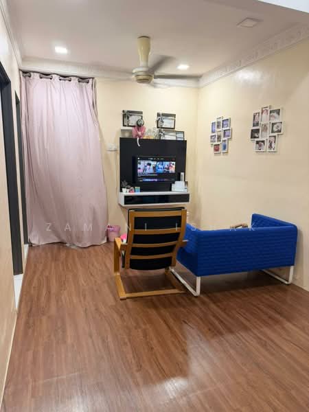 Terraced House for Sale in Klang (Selangor) - Zamani Ishak - Living Room - PropertyGuru.com.my