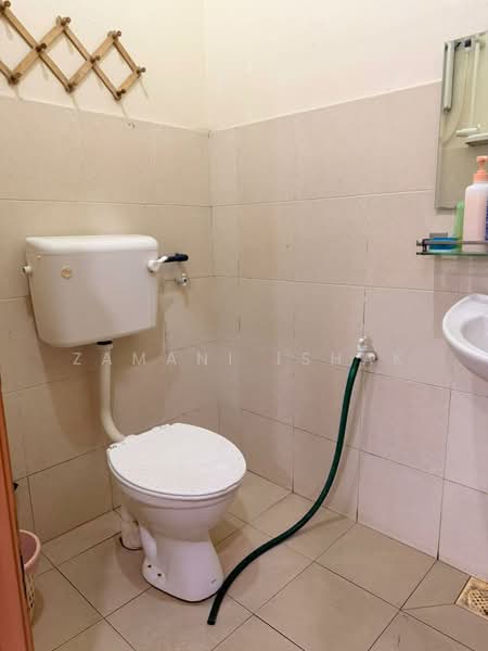 Terraced House for Sale in Klang (Selangor) - Zamani Ishak - Bathroom - PropertyGuru.com.my