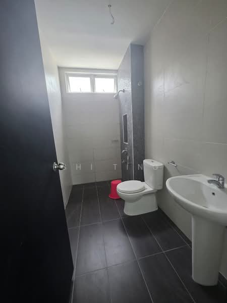 Semi-Detached House for Sale in Bukit Indah (Iskandar Puteri (Nusajaya)) - Shi Ting - Bathroom - PropertyGuru.com.my