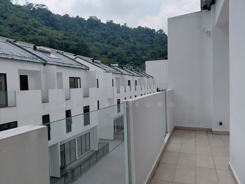 3.5-storey Terraced House for Rent in Damansara Perdana (Selangor) - Kitty Leung - Exterior - PropertyGuru.com.my