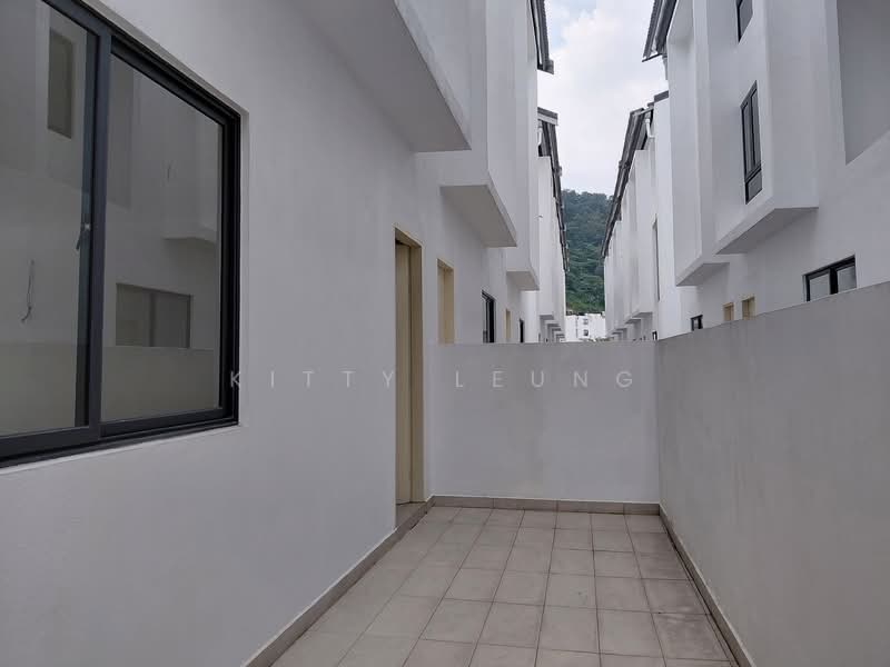 3.5-storey Terraced House for Rent in Damansara Perdana (Selangor) - Kitty Leung - Exterior - PropertyGuru.com.my