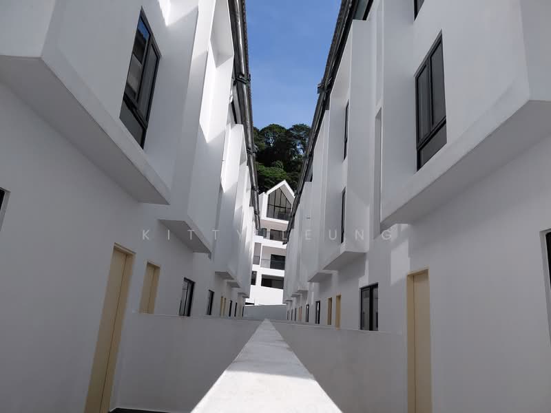3.5-storey Terraced House for Rent in Damansara Perdana (Selangor) - Kitty Leung - Exterior - PropertyGuru.com.my