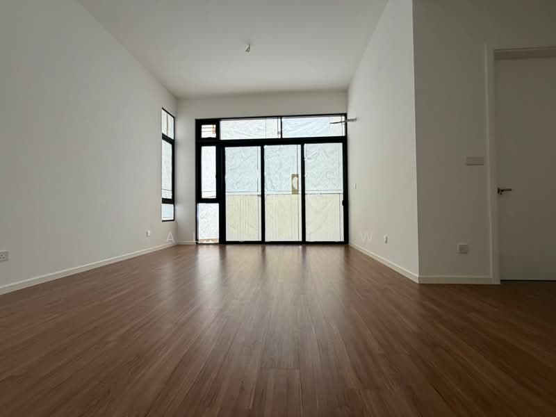 Semi-Detached House for Sale in Bandar Gamuda Gardens (Rawang) - Alice Low - Living Room - PropertyGuru.com.my