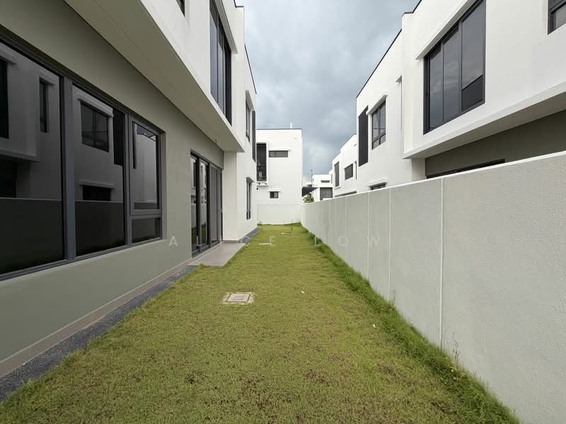Semi-Detached House for Sale in Bandar Gamuda Gardens (Rawang) - Alice Low - Exterior - PropertyGuru.com.my