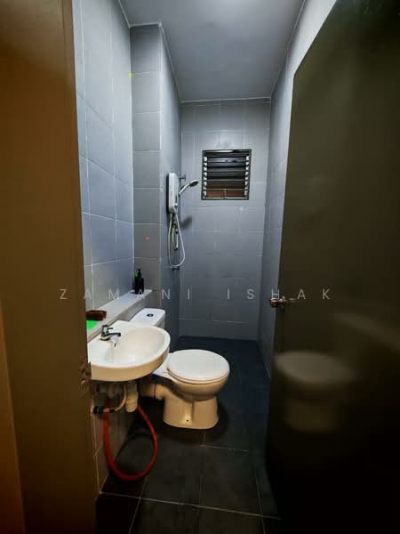 Pangsapuri untuk Dijual di Idaman Abadi - Zamani Ishak - Bathroom - PropertyGuru.com.my