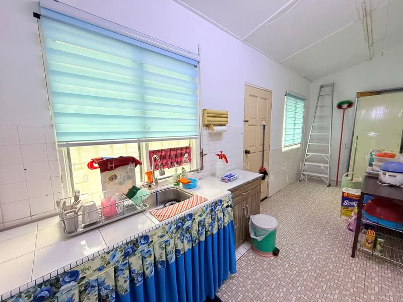 Rumah Teres 1 Tingkat untuk Dijual di Taman Segambut (Jalan Kuching) - Muhammad Najmi Bin Mohd Amin - Kitchen - PropertyGuru.com.my