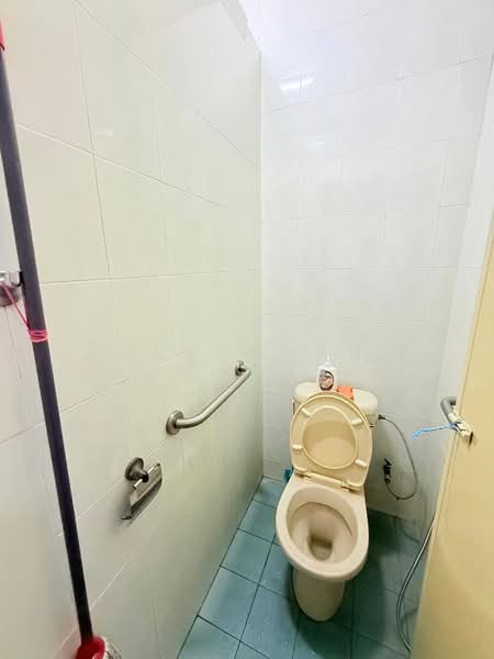 Rumah Teres 1 Tingkat untuk Dijual di Taman Segambut (Jalan Kuching) - Muhammad Najmi Bin Mohd Amin - Bathroom - PropertyGuru.com.my
