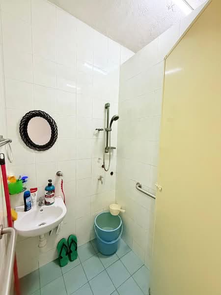 Rumah Teres 1 Tingkat untuk Dijual di Taman Segambut (Jalan Kuching) - Muhammad Najmi Bin Mohd Amin - Bathroom - PropertyGuru.com.my