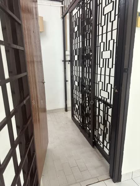 Shop / Office for Rent in Taman Desa (Kuala Lumpur) - Esther Yong - Entrance - PropertyGuru.com.my