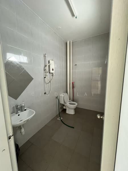 Pangsapuri untuk Disewa di Pangsapuri Setia Impian @ Kajang - Cindy Lai - Bathroom - PropertyGuru.com.my