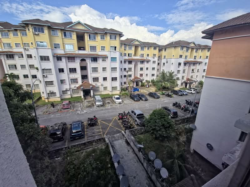 Pangsapuri untuk Dijual di Astana Alam Apartment 3 - Zamani Ishak - Exterior - PropertyGuru.com.my