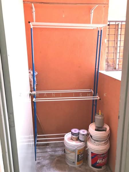 Pangsapuri untuk Dijual di Astana Alam Apartment 3 - Zamani Ishak - Balcony - PropertyGuru.com.my