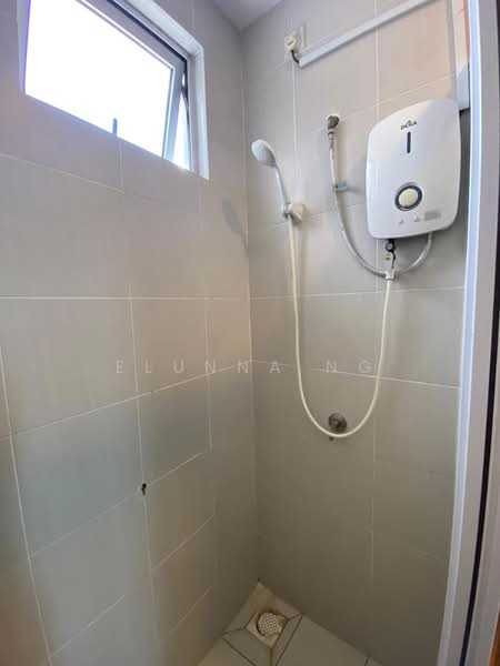 Service Residence for Rent at Meridin Bayvue Serviced Apartment - Elunna Ng - Bathroom - PropertyGuru.com.my