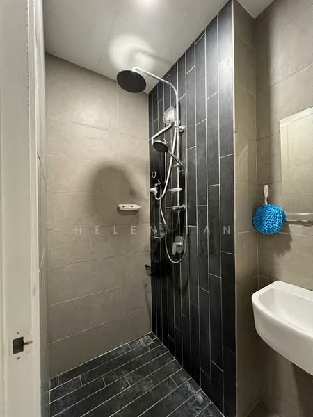 Servis Apartment untuk Disewa di H2O Residences - Helen Tan - Bathroom - PropertyGuru.com.my