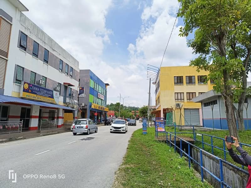 Kedai / Pejabat untuk Dijual di Sungai Buloh (Selangor) - May Wong - Exterior - PropertyGuru.com.my