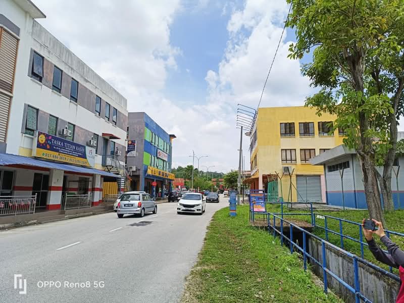 Kedai / Pejabat untuk Dijual di Sungai Buloh (Selangor) - May Wong - Exterior - PropertyGuru.com.my