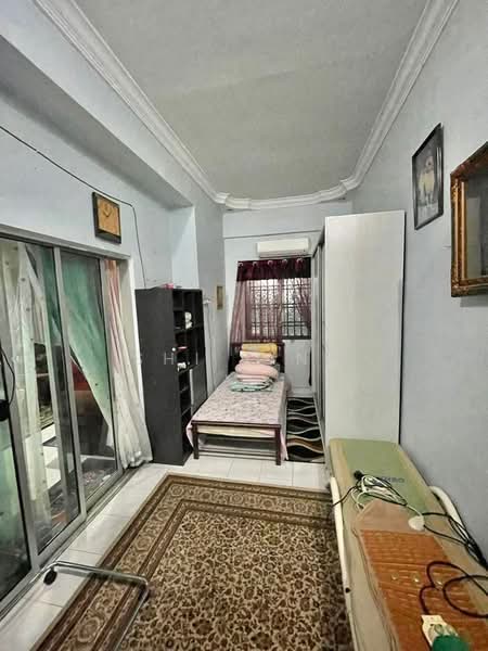 2-storey Terraced House for Sale in Taman Impian Emas (Skudai) - Shi Ting - Bedroom - PropertyGuru.com.my