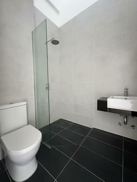 Semi-Detached House for Sale in Setia Alam (Selangor) - Jess Tee - Bathroom - PropertyGuru.com.my