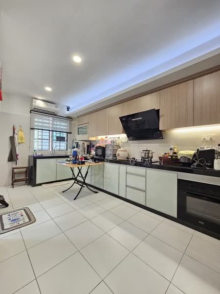 2-storey Terraced House for Sale in Austin (Johor Bahru) - Ethan Gan - Kitchen - PropertyGuru.com.my