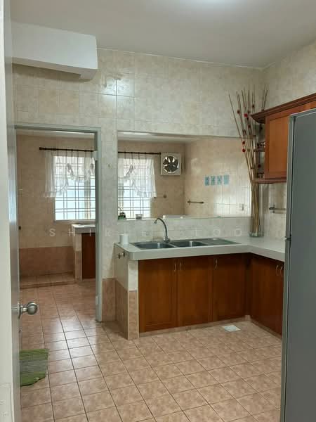 2-storey Terraced House for Rent in Bukit Jelutong (Shah Alam) - Shirley Looi - Kitchen - PropertyGuru.com.my