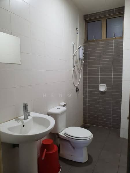 Service Residence for Rent at Palazio - Heng . - Bathroom - PropertyGuru.com.my