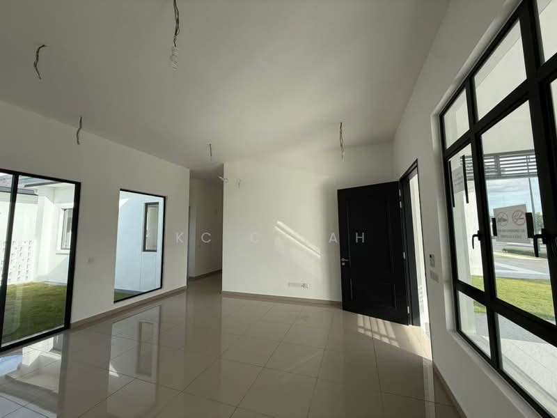 1-storey Terraced House for Rent in Eco Grandeur (Puncak Alam) - KC Cheah - Living Room - PropertyGuru.com.my