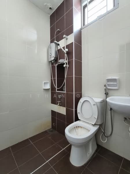 2-storey Terraced House for Sale in Austin (Johor Bahru) - Ethan Gan - Bathroom - PropertyGuru.com.my