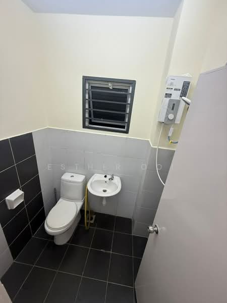 Rumah Teres untuk Disewa di Iskandar Puteri (Nusajaya) (Johor) - Esther Ooi - Bathroom - PropertyGuru.com.my