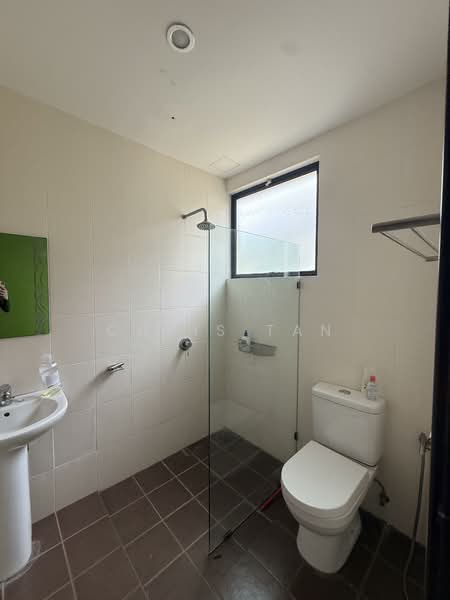 3-storey Terraced House for Sale in Batu Maung (Penang) - Chris Tan - PropertyGuru.com.my