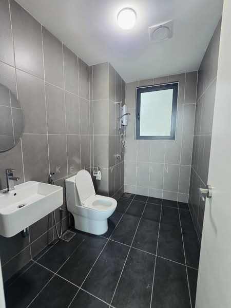 Servis Apartment untuk Dijual di Greenfield Residence - Kelly Tan - Bathroom - PropertyGuru.com.my