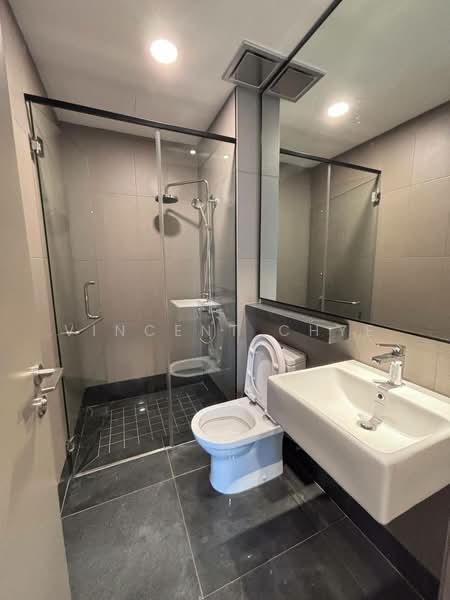 Service Residence for Rent at Bloomsvale Menara Vista Petaling - Vincent Chye - Bathroom - PropertyGuru.com.my