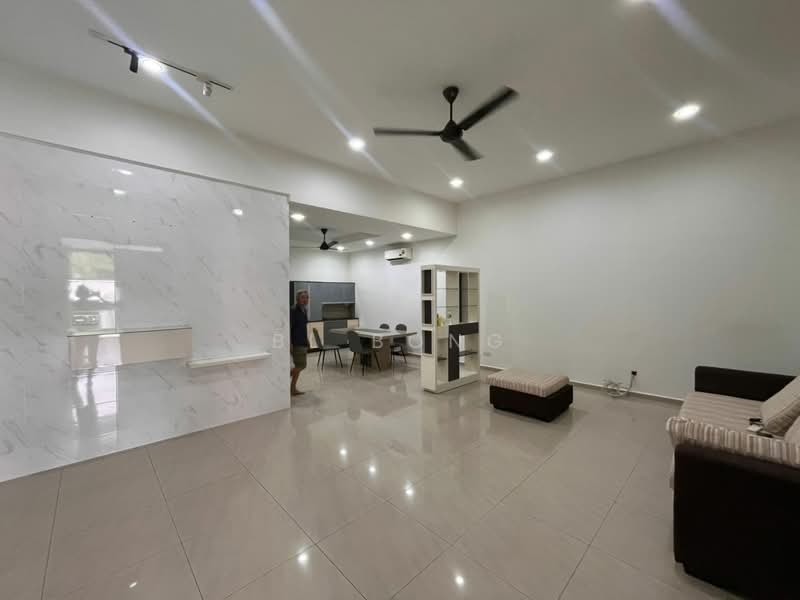 2.5-storey Terraced House for Sale in Ayer Keroh (Melaka) - BL Bong - Living Room - PropertyGuru.com.my