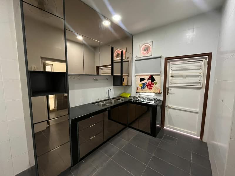 2.5-storey Terraced House for Sale in Ayer Keroh (Melaka) - BL Bong - Kitchen - PropertyGuru.com.my