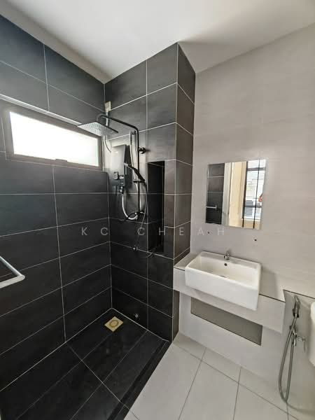 2-storey Terraced House for Rent in Eco Grandeur (Puncak Alam) - KC Cheah - Bathroom - PropertyGuru.com.my