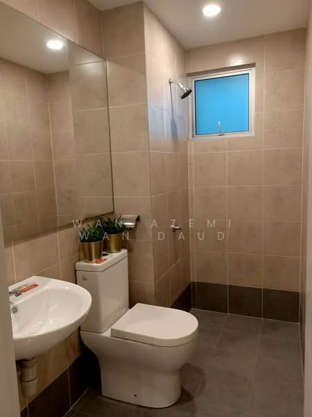 Pangsapuri untuk Dijual di Vista Adesa Residensi Desa Timur - Wan Azemi Wan Daud - Bathroom - PropertyGuru.com.my
