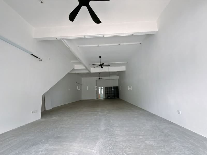 Shop for Rent in Taman Pelangi Indah (Ulu Tiram) - Luis Lim - Interior - PropertyGuru.com.my