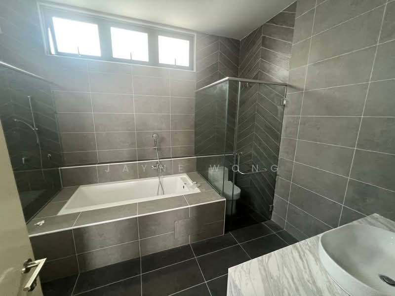 Rumah Berkembar untuk Dijual di Nusa Sentral (Iskandar Puteri (Nusajaya)) - Jayne Wong - Bathroom - PropertyGuru.com.my