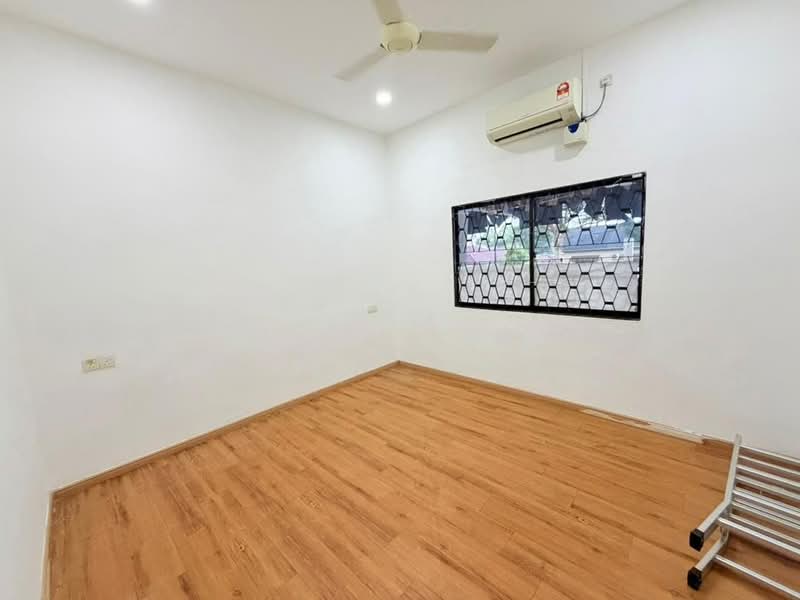 Bungalow for Rent in Taman Kebun Teh (Johor Bahru) - Luis Lim - PropertyGuru.com.my
