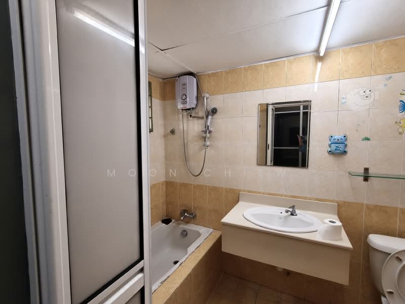 Condominium for Sale at Sri Jati II - Moon Chiew - Bathroom - PropertyGuru.com.my