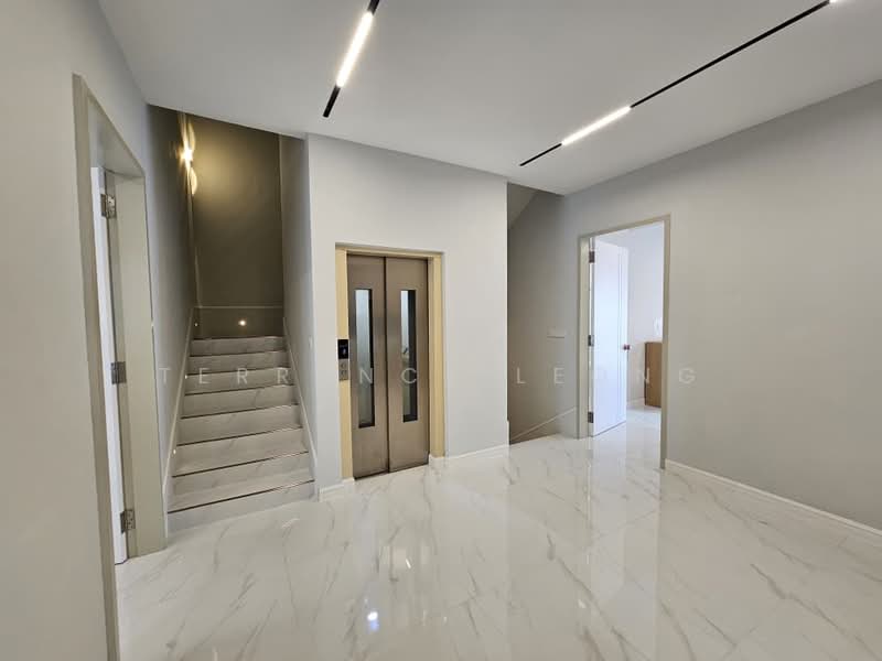 Semi-Detached House for Sale in Taman Segambut (Jalan Kuching) - Terrance Leong - Entrance - PropertyGuru.com.my