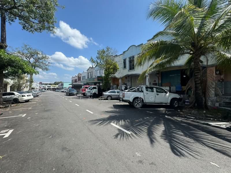 Terrace Factory for Sale in Taman Desa Tebrau (Tebrau) - Ting Ting - Exterior - PropertyGuru.com.my